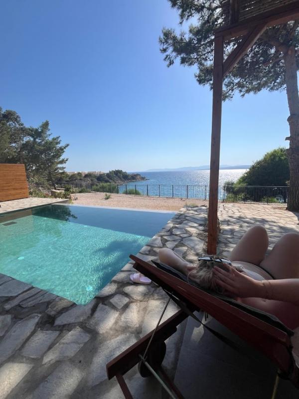 ΕΝΟΙΚΙΑΖΟΜΕΝΑ ΔΙΑΜΕΡΙΣΜΑΤΑ ΔΩΜΑΤΙΑ PEFKI VILLAS ΠΕΥΚΙ ΕΥΒΟΙΑ ΤΟΥΡΟΥΤΟΓΛΟΥ ΣΟΦΙΑ